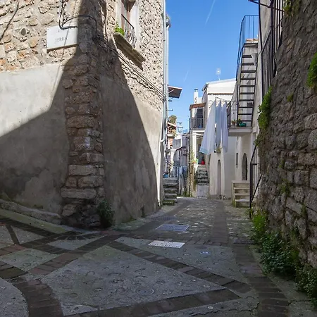 La Casa Nella Pietra Gargano Lägenhet